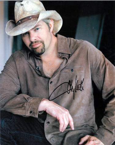 Toby Keith signed 7.75 X 9.75 Photo COA (Country Music/Actor)