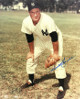 Hank Bauer signed New York Yankees 8x10 Photo (deceased- hands on knees)